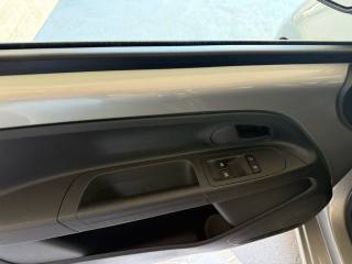 VOLKSWAGEN up! usata 17