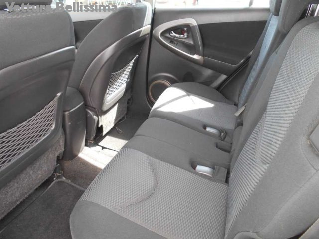TOYOTA RAV 4 MY23 usata, con Fendinebbia