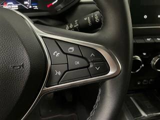 RENAULT Captur usata, con Sensori di parcheggio anteriori