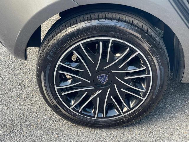 LANCIA Ypsilon usata, con Airbag testa