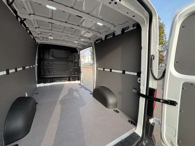 VOLKSWAGEN Crafter usata, con ESP