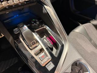 PEUGEOT 3008 usata, con Sedile posteriore sdoppiato