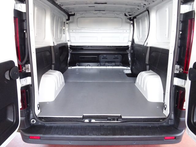 RENAULT Trafic usata, con ESP