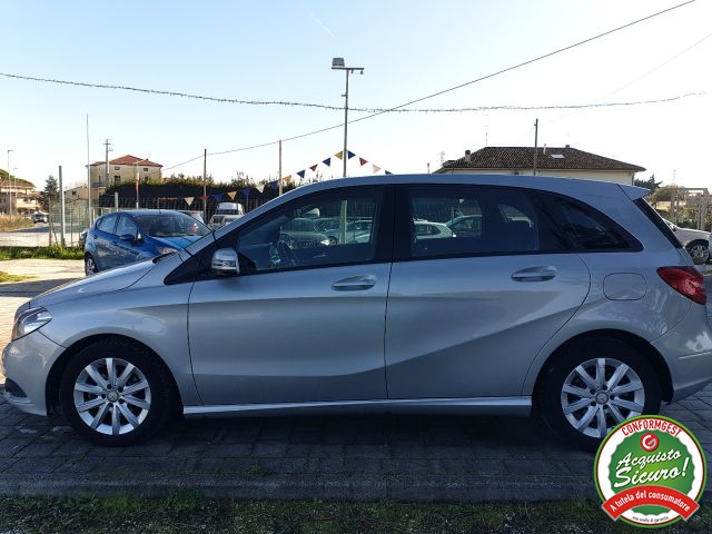 MERCEDES-BENZ B 180 usata, con Airbag