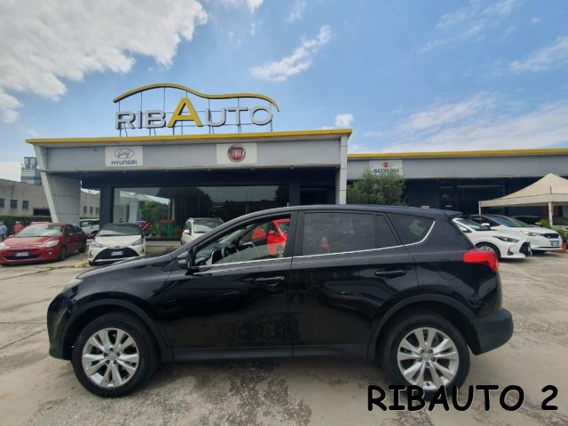 TOYOTA RAV 4 usata, con Airbag