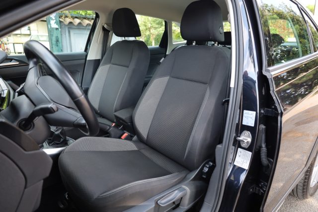 VOLKSWAGEN Taigo usata, con Autoradio