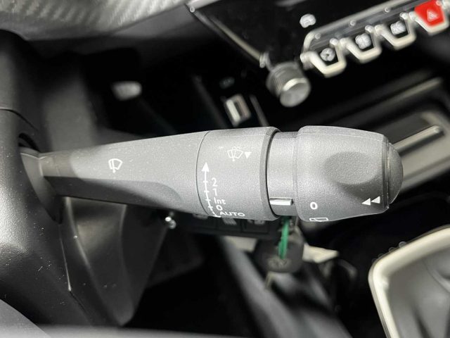 PEUGEOT 2008 usata 26