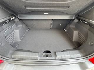 JEEP Avenger usata, con USB