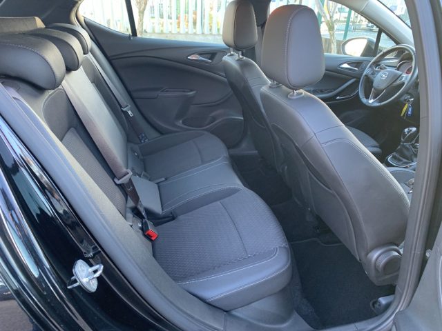 OPEL Astra usata, con Controllo automatico clima