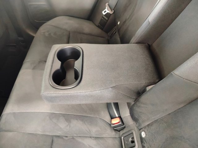 LEXUS UX 250h usata, con MP3