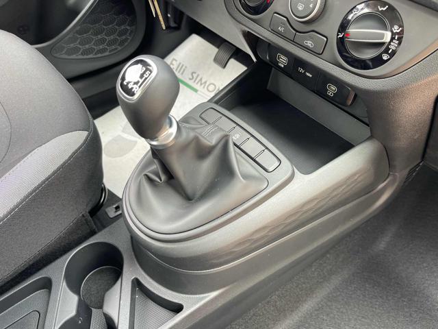 HYUNDAI i10 usata, con Luci diurne LED