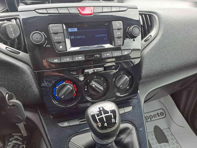 LANCIA Ypsilon usata, con Autoradio