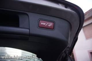 MERCEDES-BENZ GLA 180 usata, con Autoradio digitale