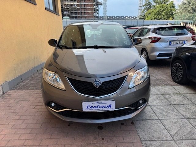 LANCIA Ypsilon usata, con Airbag