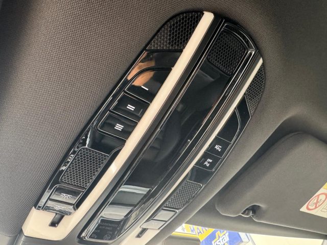 PORSCHE Panamera usata, con Luci diurne LED