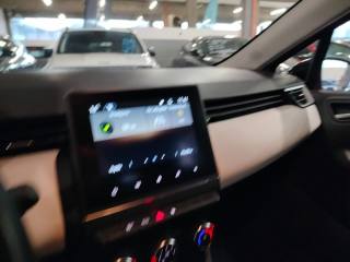 RENAULT Clio usata, con Bluetooth