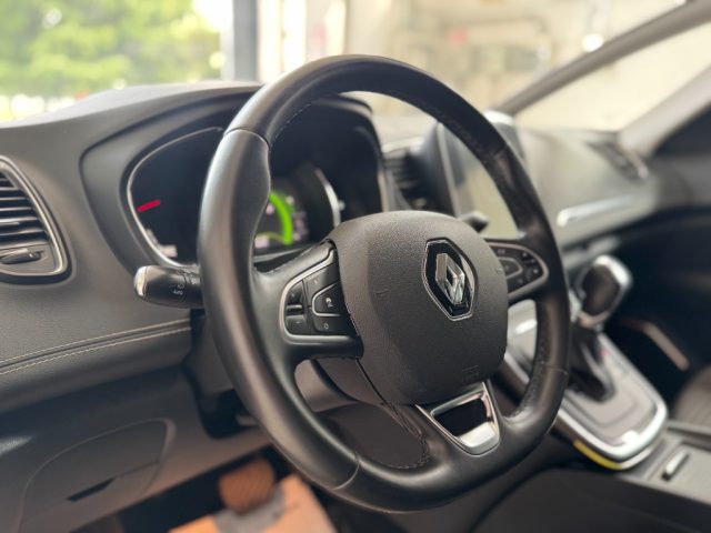 RENAULT Grand Scenic usata, con Volante in pelle