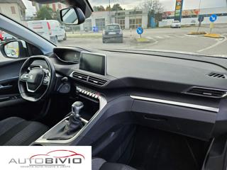 PEUGEOT 3008 usata, con Volante multifunzione