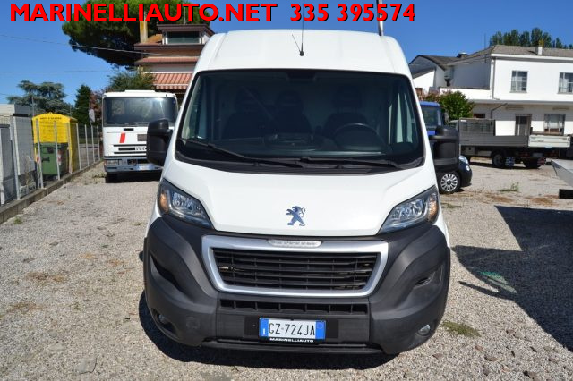 PEUGEOT Boxer usata, con Autoradio