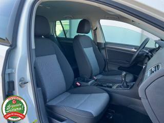 VOLKSWAGEN Golf usata, con Autoradio