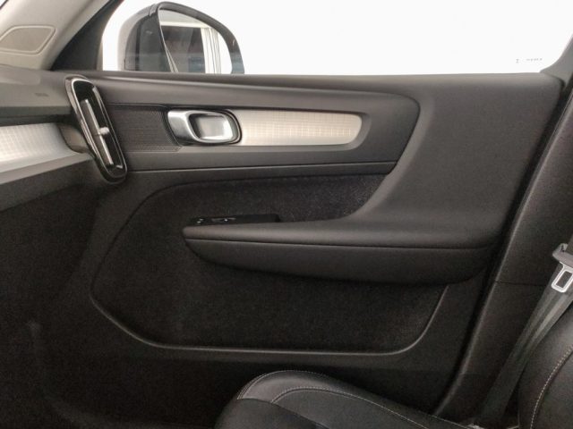 VOLVO XC40 usata, con Autoradio digitale
