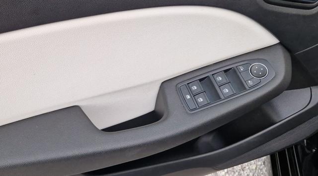 RENAULT Clio usata, con Autoradio