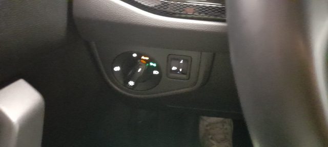 VOLKSWAGEN Taigo usata 24