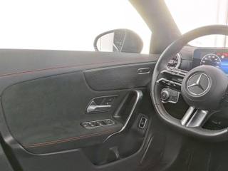 MERCEDES-BENZ CLA 200 usata, con Chiusura centralizzata