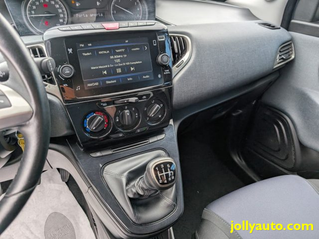 LANCIA Ypsilon usata 27