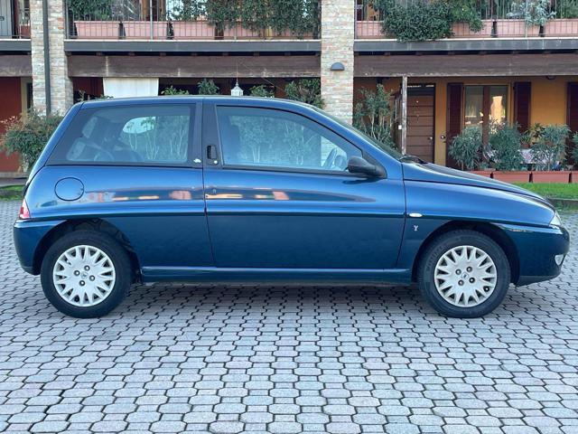 LANCIA Y usata, con Autoradio