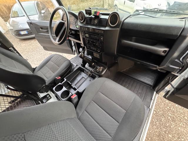 LAND ROVER Defender usata, con ESP