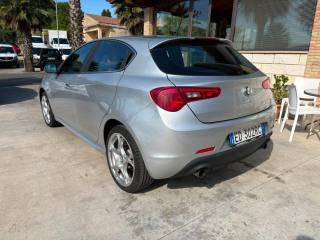 ALFA ROMEO Giulietta usata, con Autoradio