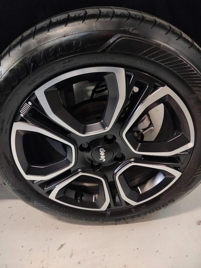 JEEP Avenger usata, con Servosterzo