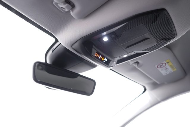 PEUGEOT 308 usata, con Volante in pelle