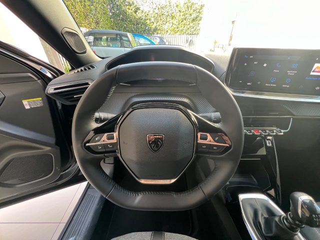 PEUGEOT 2008 usata, con Sensori di parcheggio posteriori