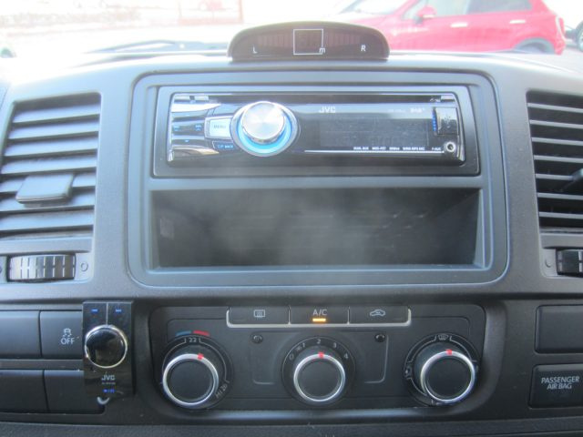 VOLKSWAGEN T5 usata, con MP3