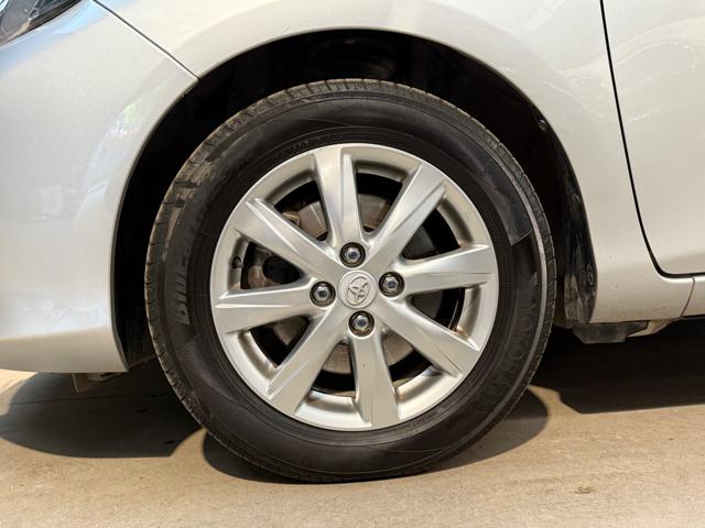 TOYOTA Yaris usata, con Bracciolo