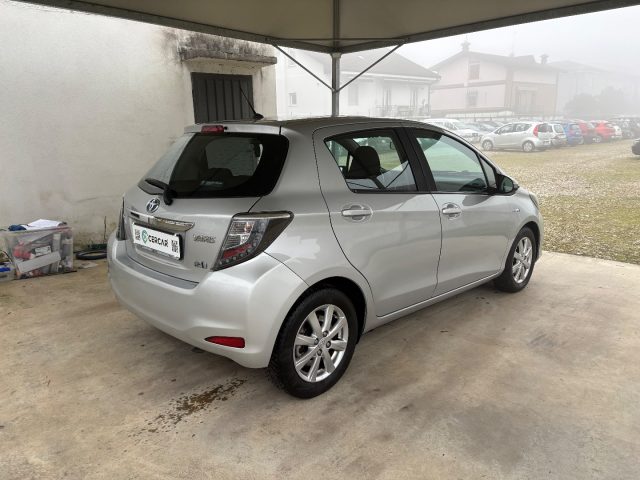 TOYOTA Yaris usata, con Alzacristalli elettrici