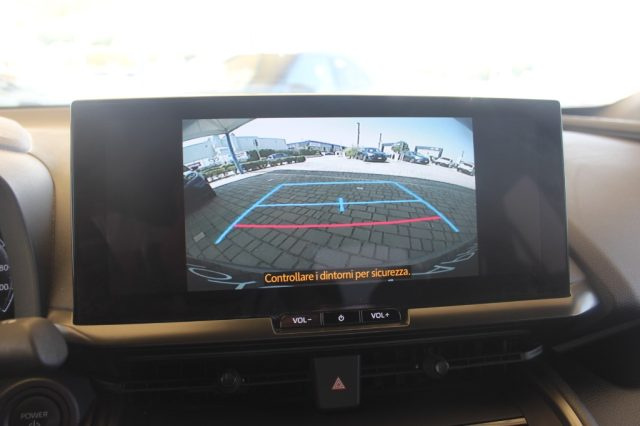 TOYOTA C-HR usata, con Autoradio digitale