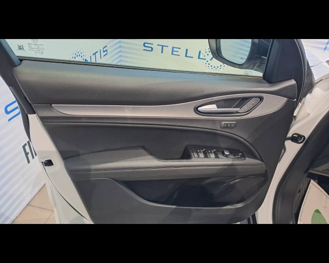 ALFA ROMEO Stelvio usata, con Apple CarPlay