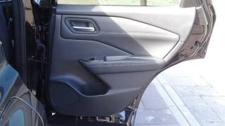 NISSAN Qashqai usata, con Specchietto retrovisore con funzione antiabbagliamento