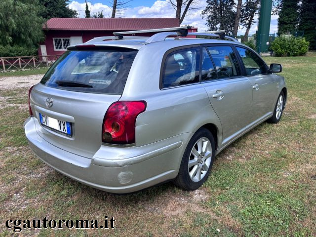 TOYOTA Avensis usata, con Cerchi in lega