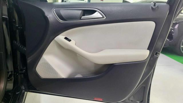 MERCEDES-BENZ B 180 usata, con Controllo trazione