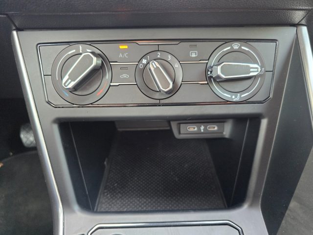 VOLKSWAGEN Taigo usata 69