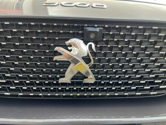 PEUGEOT 5008 usata, con Autoradio digitale