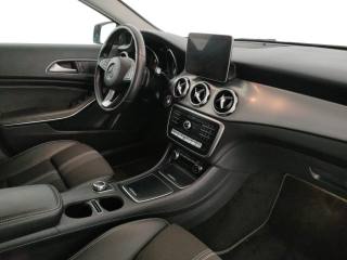 MERCEDES-BENZ GLA 180 usata, con Controllo automatico clima