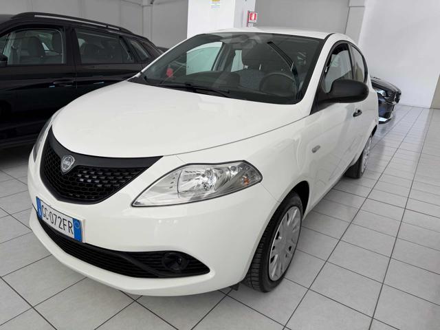 LANCIA Ypsilon usata, con Autoradio