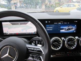 MERCEDES-BENZ GLA 200 usata, con Controllo automatico clima