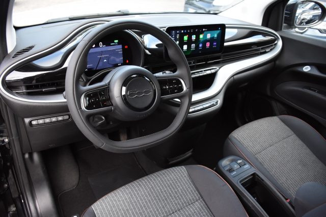 FIAT 500e usata, con Autoradio