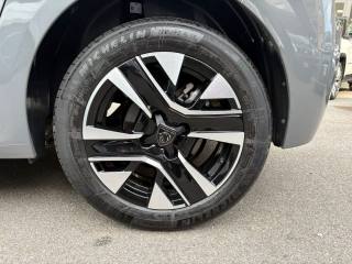 PEUGEOT 208 usata, con Touch screen